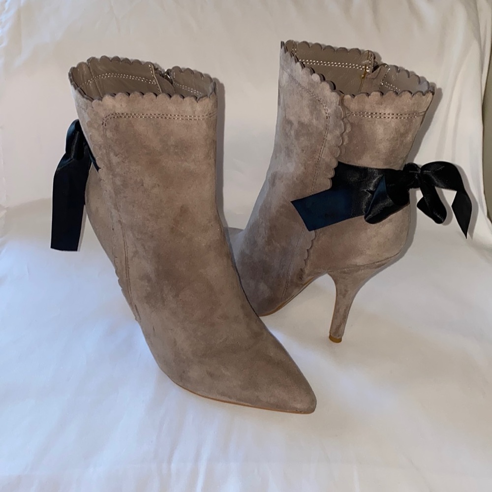 CeCe L'amour
Keesha
7.5, B - Medium